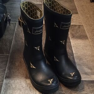 Joules Black and Gold Honeycomb Pattern Boots